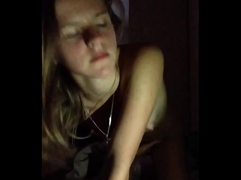 ❤️ Qiz onanizm bilan shug'ullanadi Super pornoda bizda